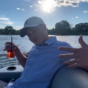 Meet your Posher, Ean